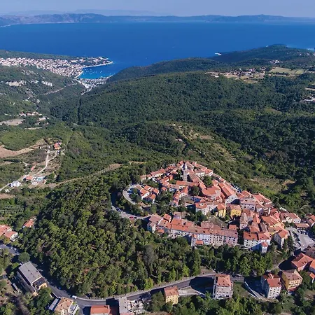 Сasa de vacaciones Gorgeous In With Kitchen Kršan