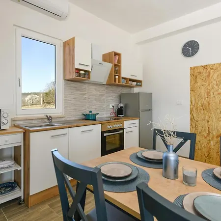 Gorgeous In With Kitchen